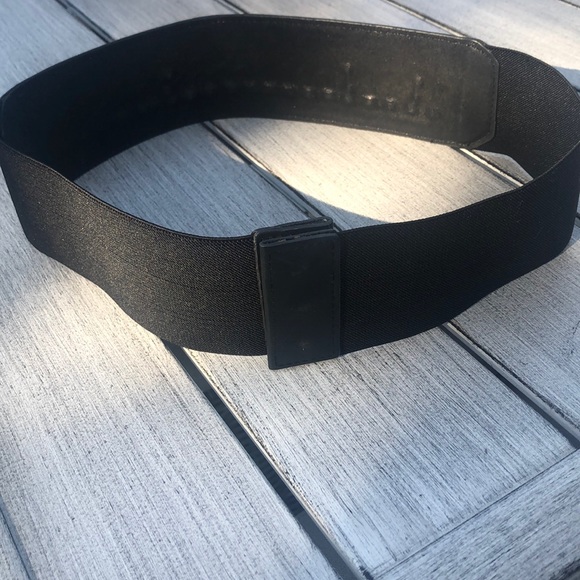 Large BCBG Maxazria embellished belt - Picture 2 of 4